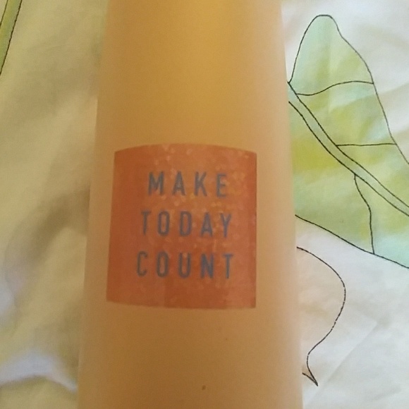 Stainless steel bottle - Picture 2 of 5